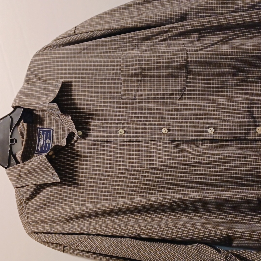 American Eagle outfitters mens green XL plaid button down shirt